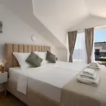 Mediterranee Apartment *